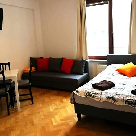 Center Warsaw - Apartmenty Jana Pawla II Eksteriør billede