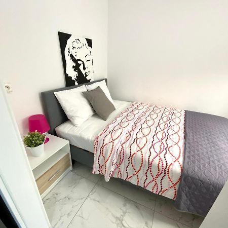 Center Warsaw - Apartmenty Jana Pawla II Eksteriør billede