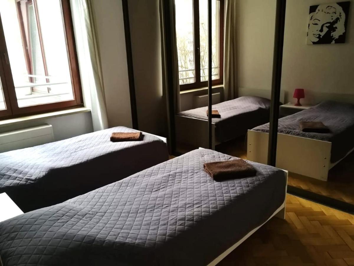 Center Warsaw - Apartmenty Jana Pawla II Eksteriør billede