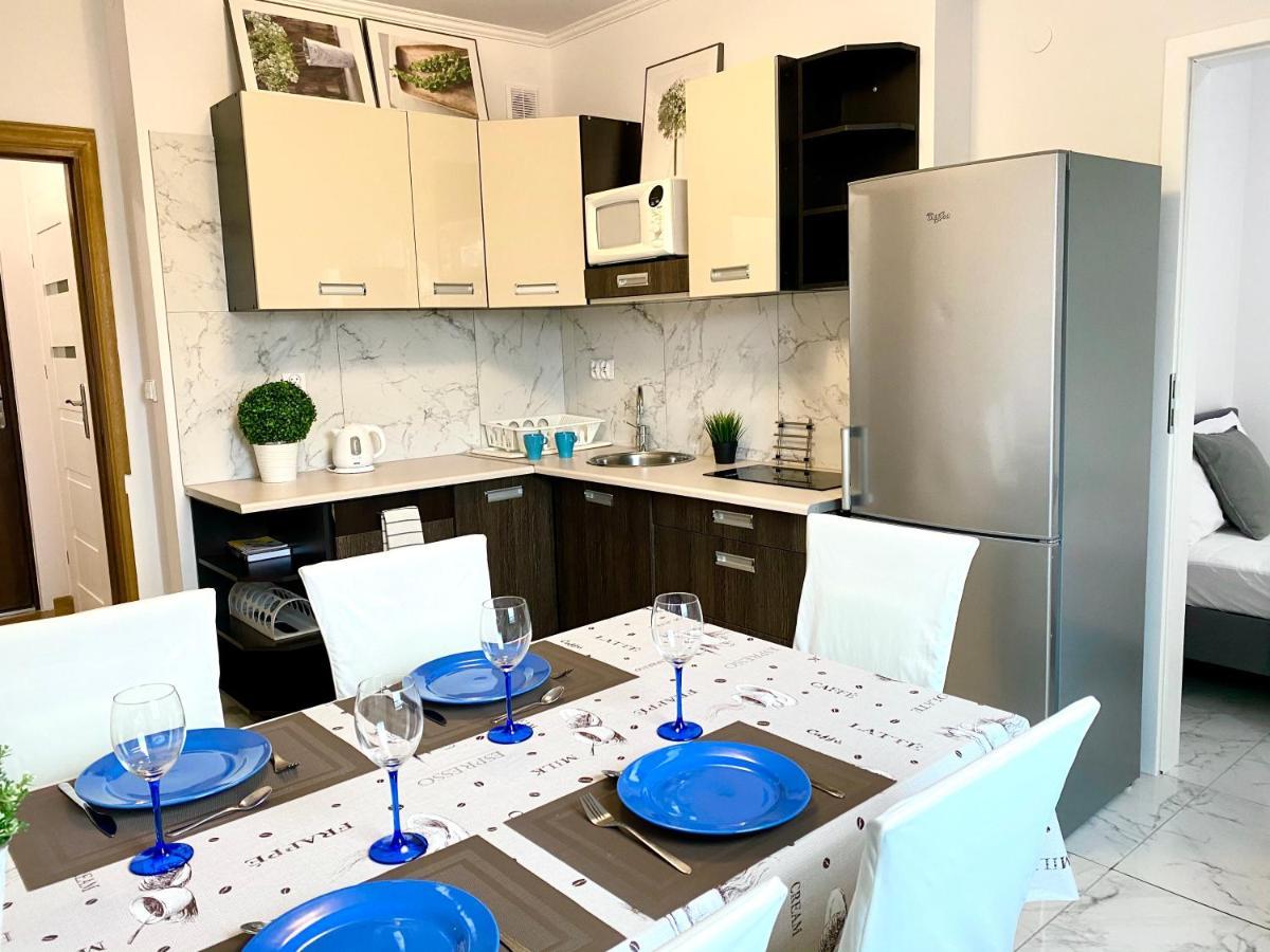 Center Warsaw - Apartmenty Jana Pawla II Eksteriør billede