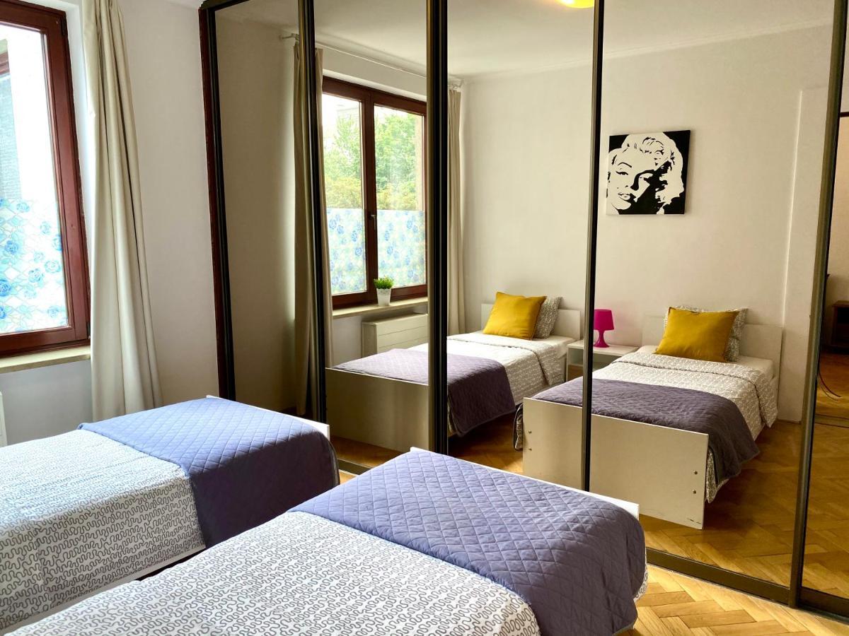 Center Warsaw - Apartmenty Jana Pawla II Eksteriør billede