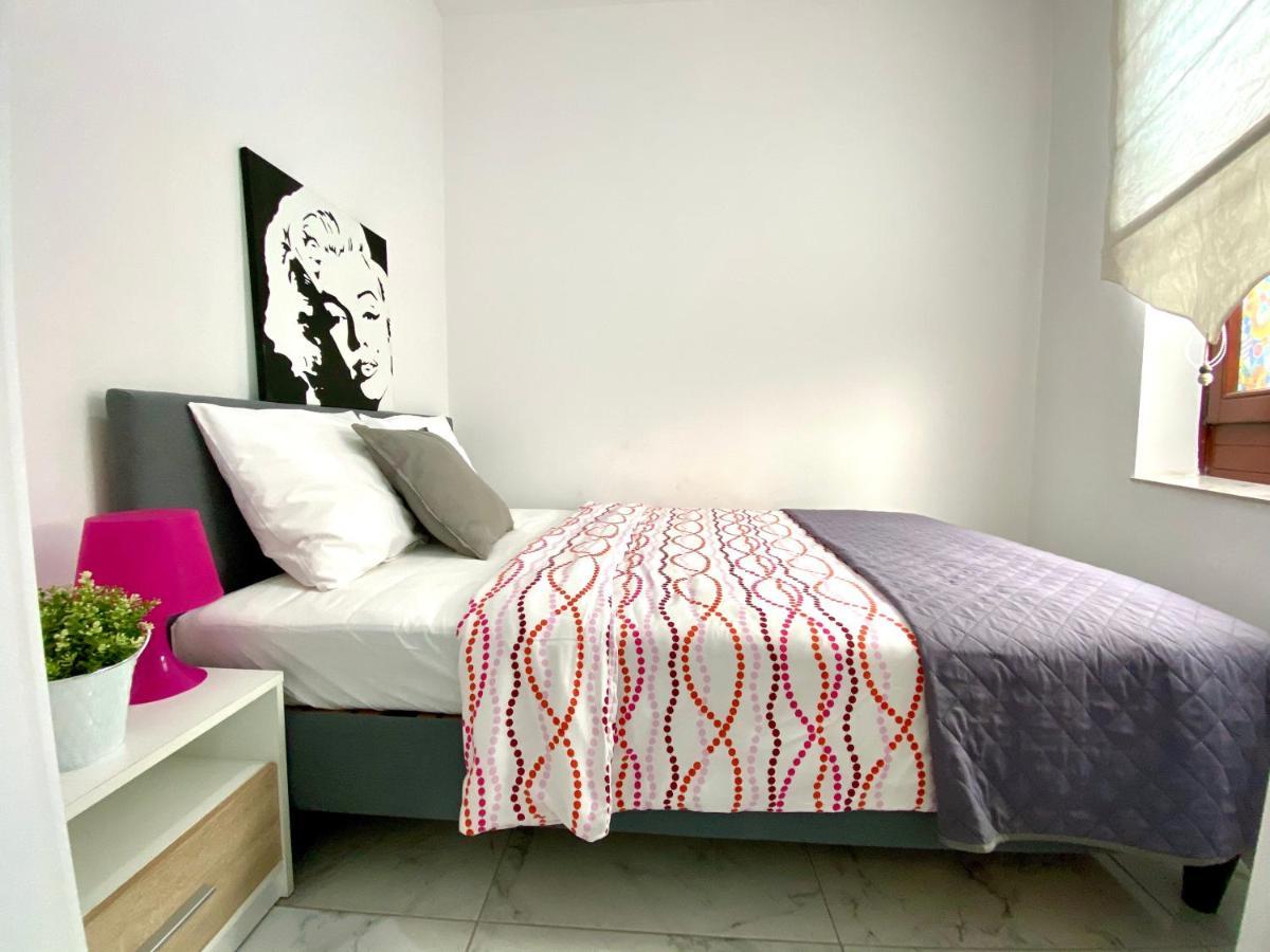 Center Warsaw - Apartmenty Jana Pawla II Eksteriør billede