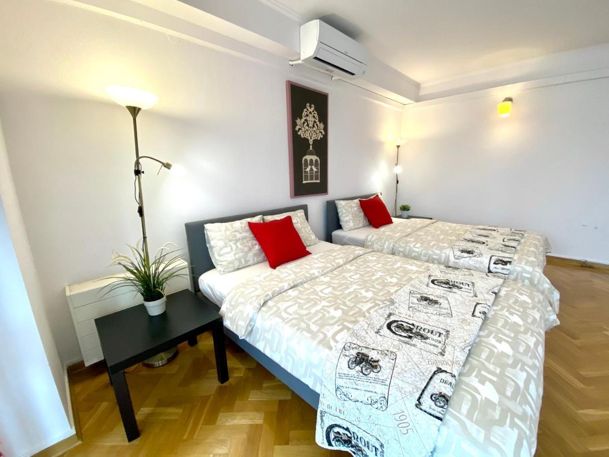 Center Warsaw - Apartmenty Jana Pawla II Eksteriør billede