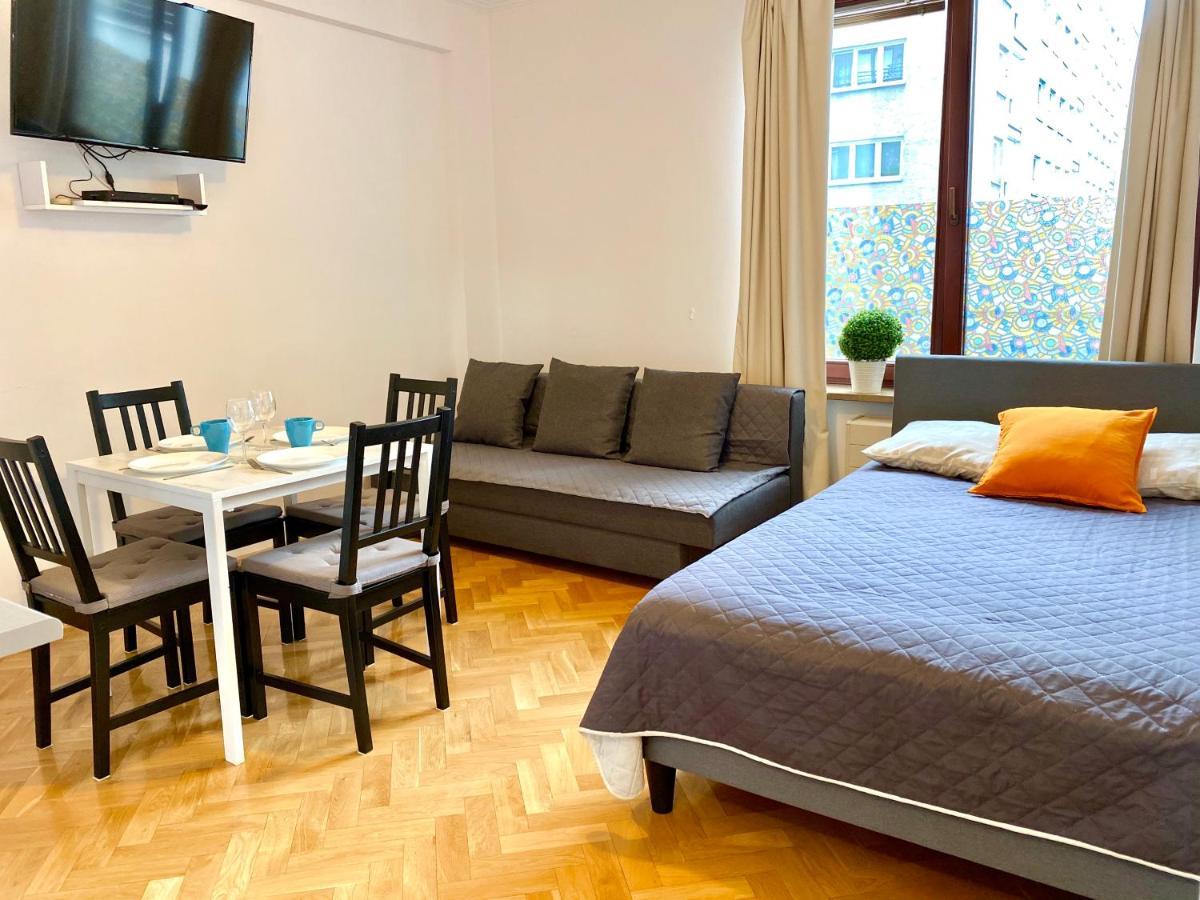 Center Warsaw - Apartmenty Jana Pawla II Eksteriør billede
