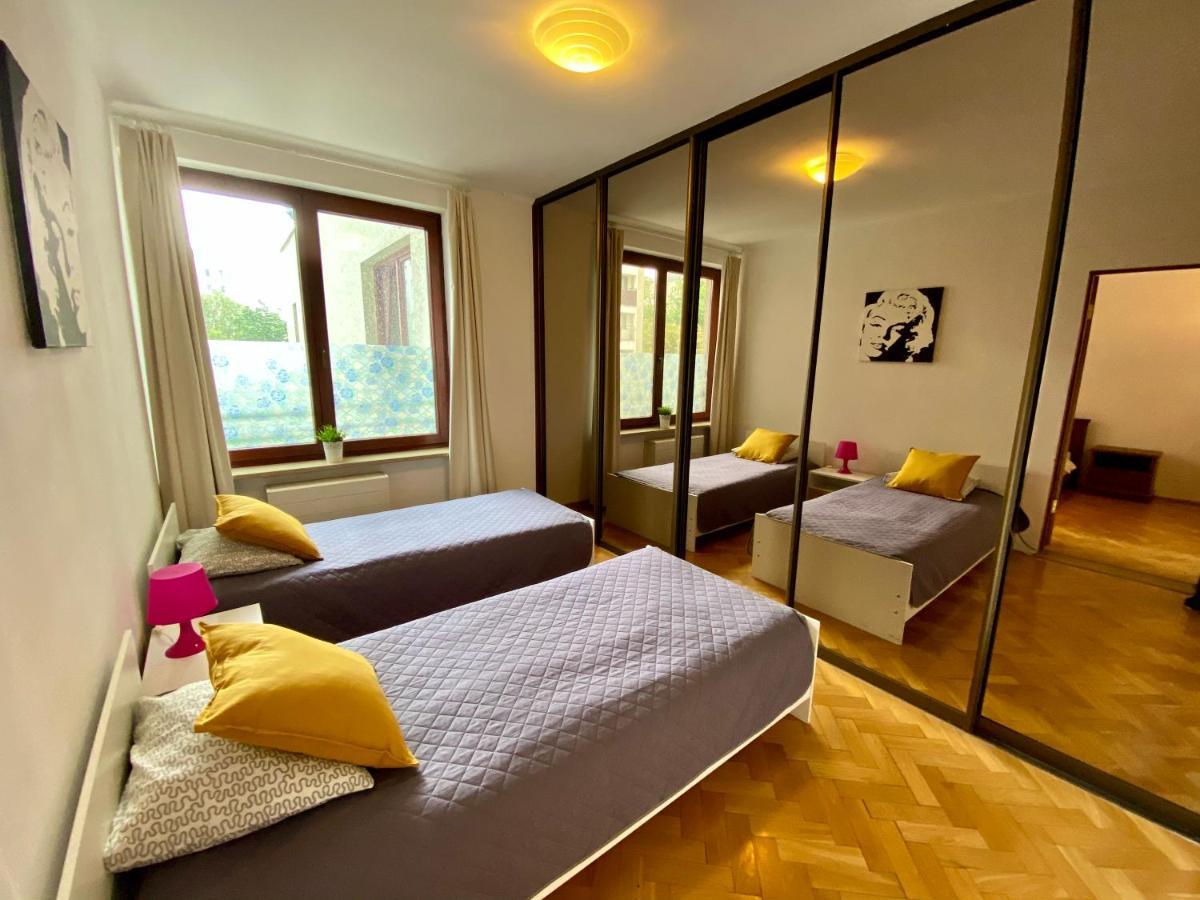 Center Warsaw - Apartmenty Jana Pawla II Eksteriør billede