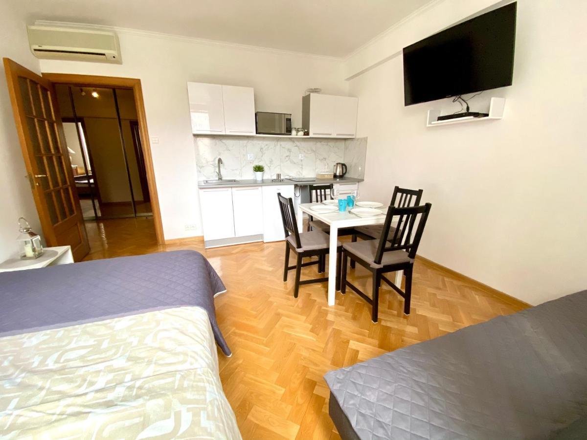 Center Warsaw - Apartmenty Jana Pawla II Eksteriør billede