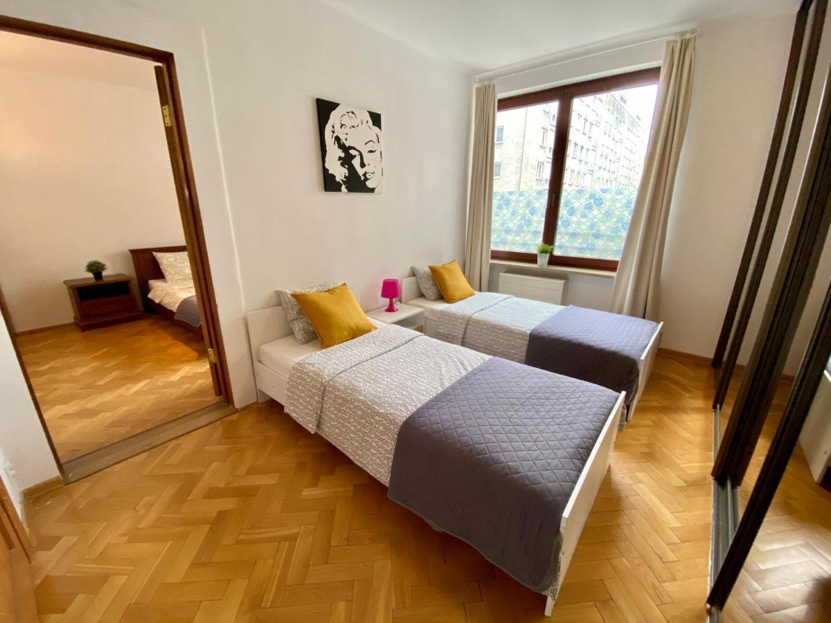 Center Warsaw - Apartmenty Jana Pawla II Eksteriør billede